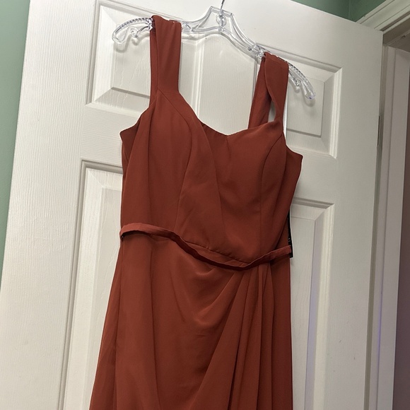 Dress - Picture 1 of 4